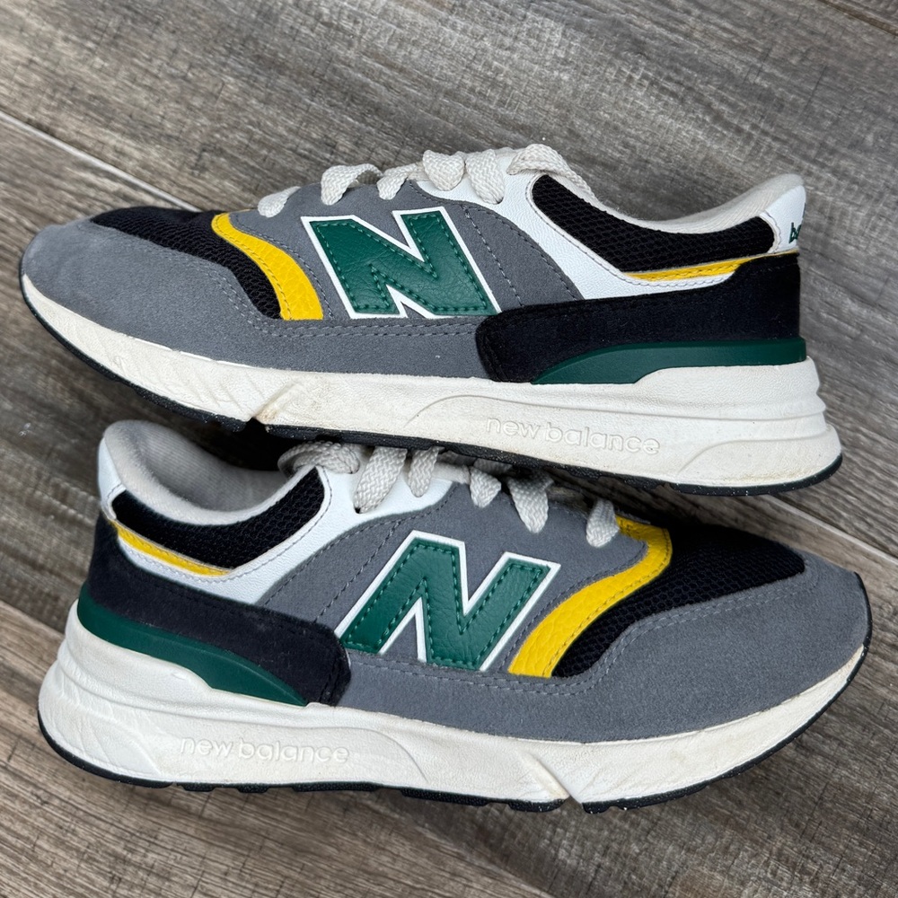 New balance, black gray, running sneakers 3y
